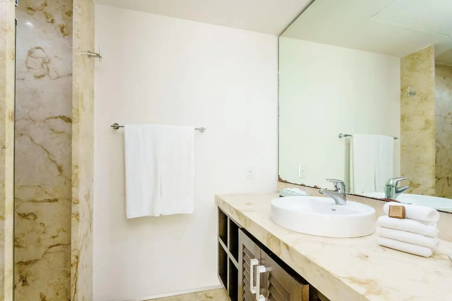 Gorgeous Magia Beachside Condos By Stella Rentals! Playa del Carmen Messico
